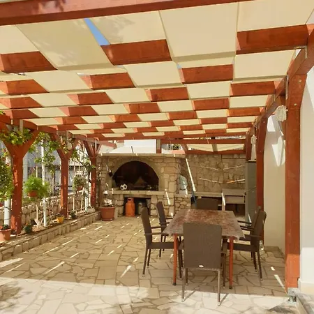 Apartmani Tonci Pag Pag Town Exterior photo
