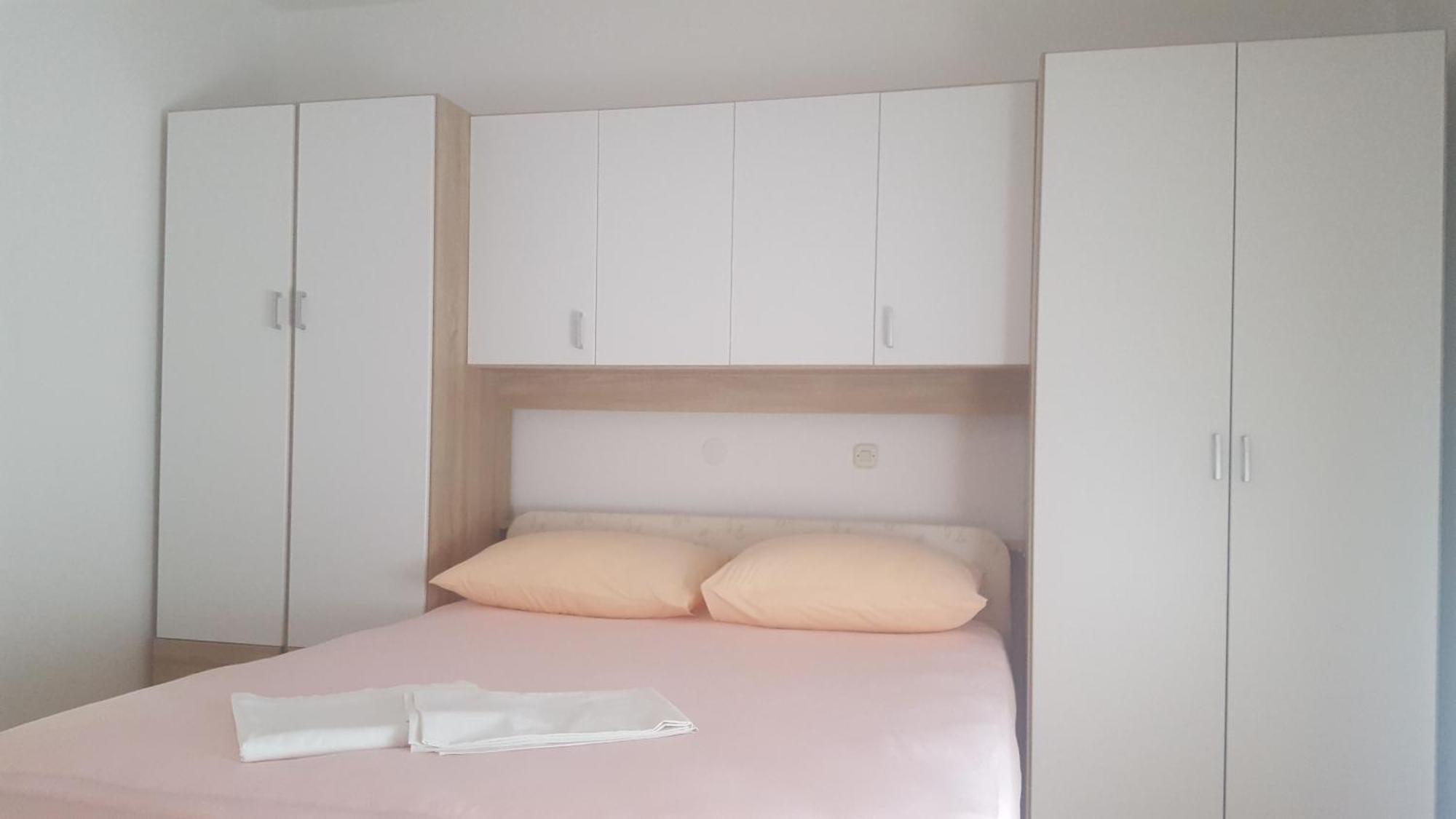 Apartment Tonci Pag