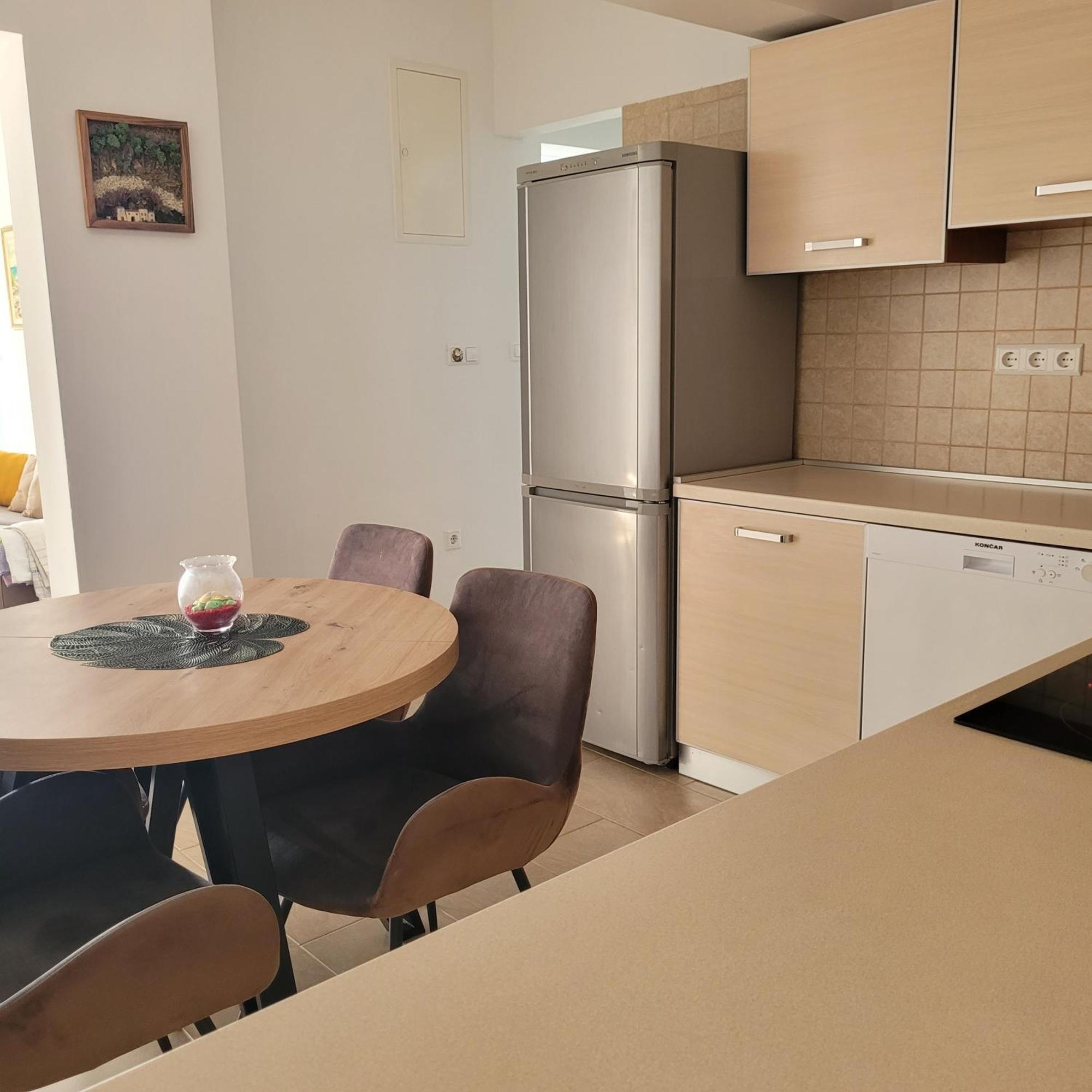 Tonci Pag Apartament *