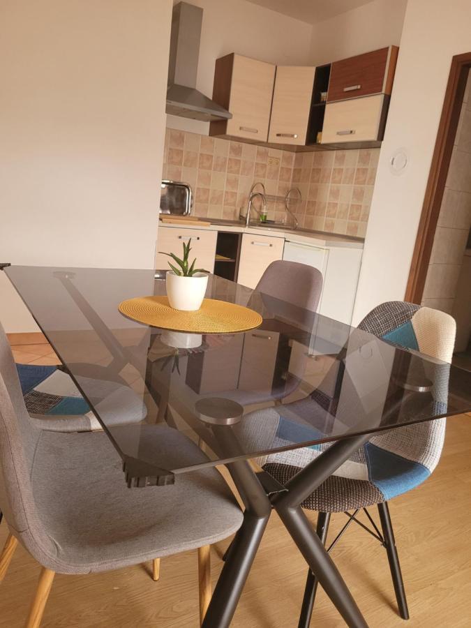 Tonci Pag Appartement *